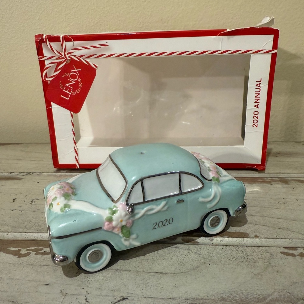 2020 Lenox Just Married Vintage Car Christmas Tree Ornament 4" Length